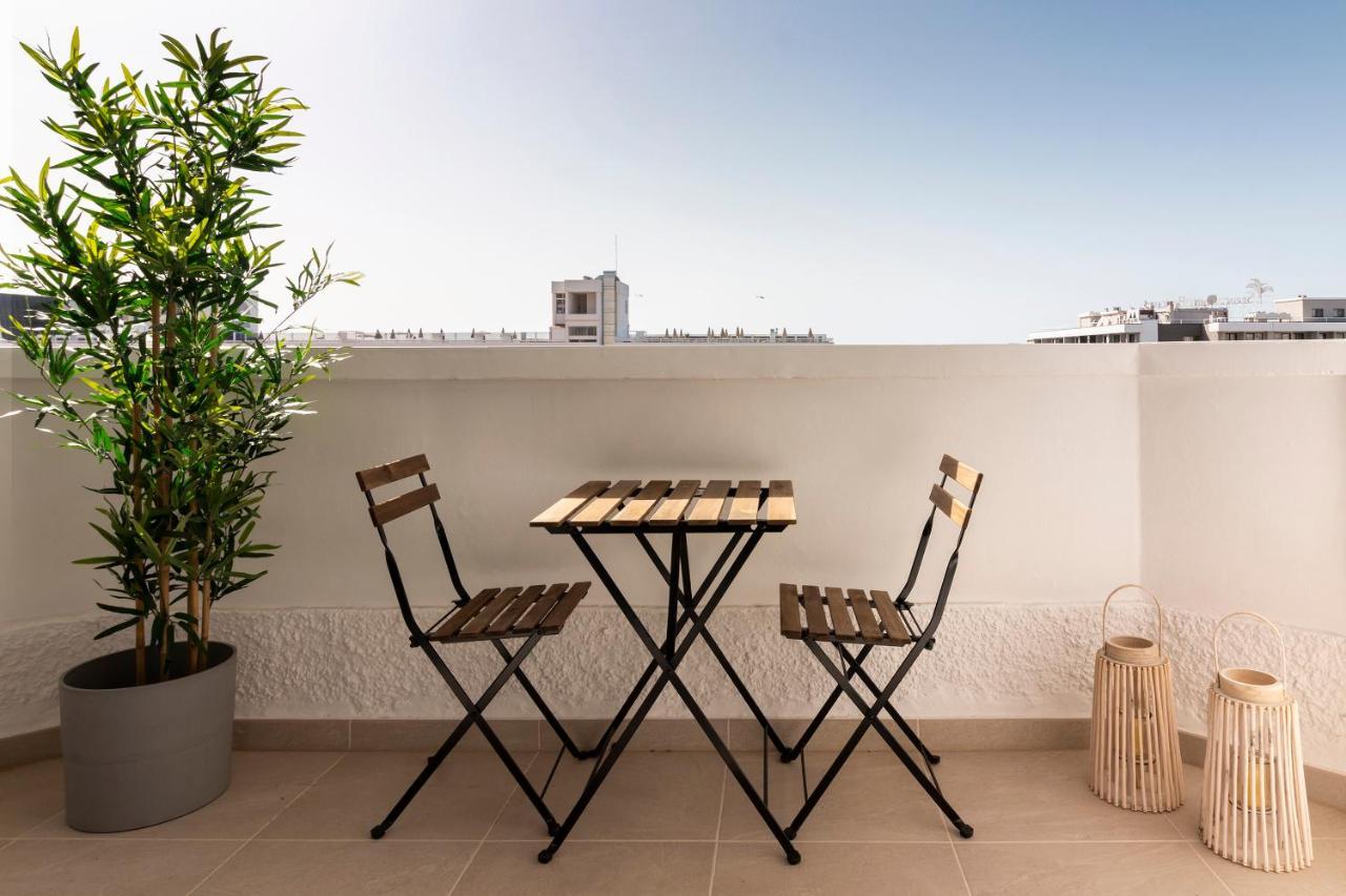 Homeforguest Modern And Recently Renovated Apartment In Arona Arona  Luaran gambar