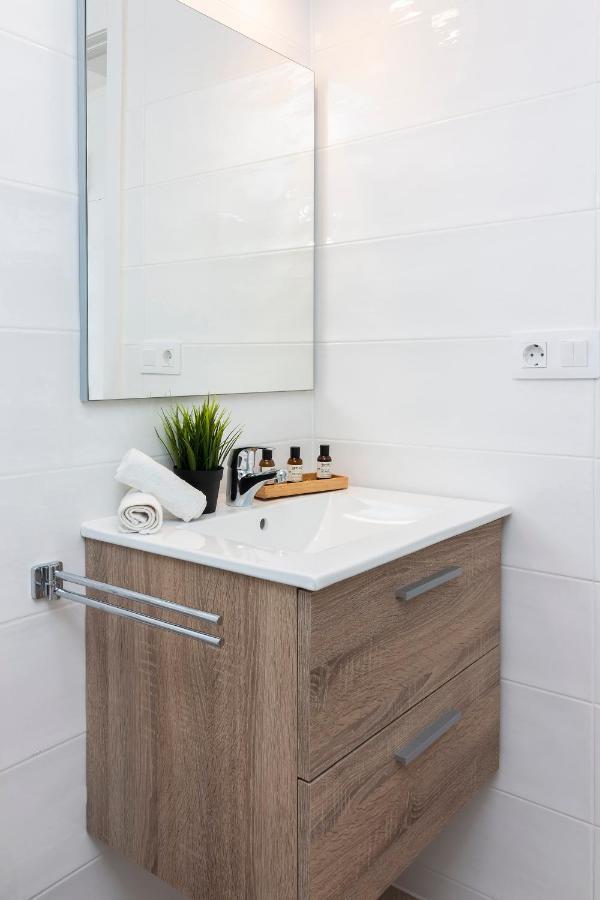 Homeforguest Modern And Recently Renovated Apartment In Arona Arona  Luaran gambar