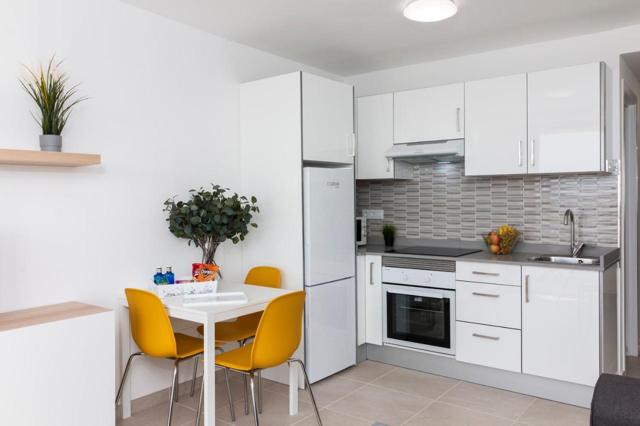 Homeforguest Modern And Recently Renovated Apartment In Arona Arona  Luaran gambar